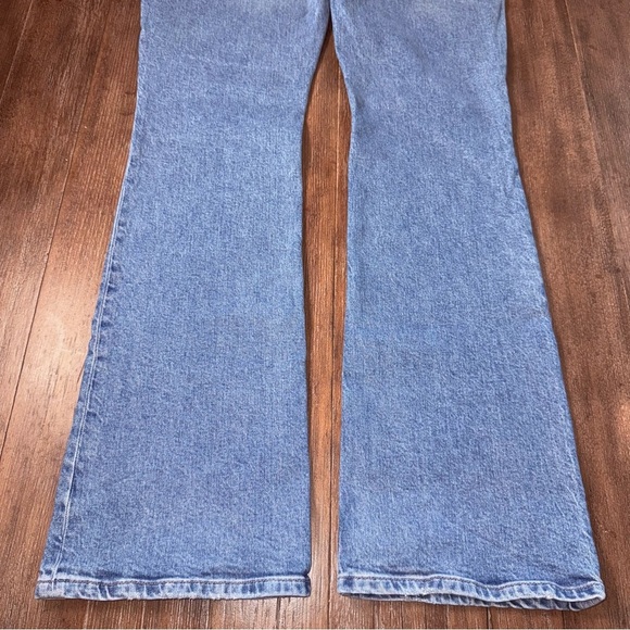 FREE PEOPLE Aiden Slim Flare Jeans Too Cool Blue Bell Botoms - Picture 8 of 9